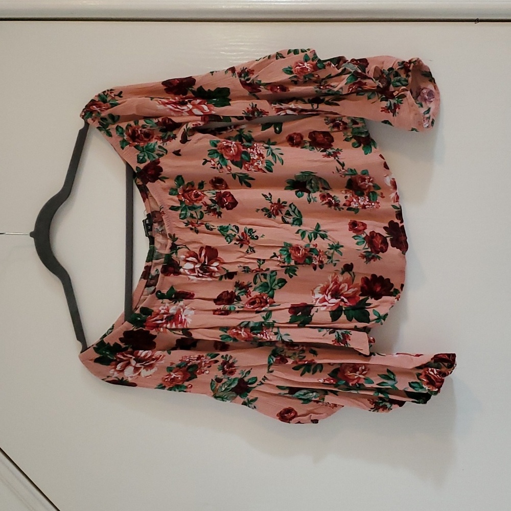 Ambiance Romantic Floral Off-Shoulder Cropped Bell Sleeve Medium Top